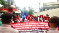 7D829B33-CB92-43C4-8C87-17B8744635FA ketgam : Ratusan Massa Aksi Saat Mendatangi Gedung KPK RI