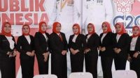 Ketgam : Foto bersama pimpinan dan staf Bagian Umum Setda Konut