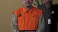 030644400_1756292683-20250827-Bupati_Kolaka_Timur-HEL_1